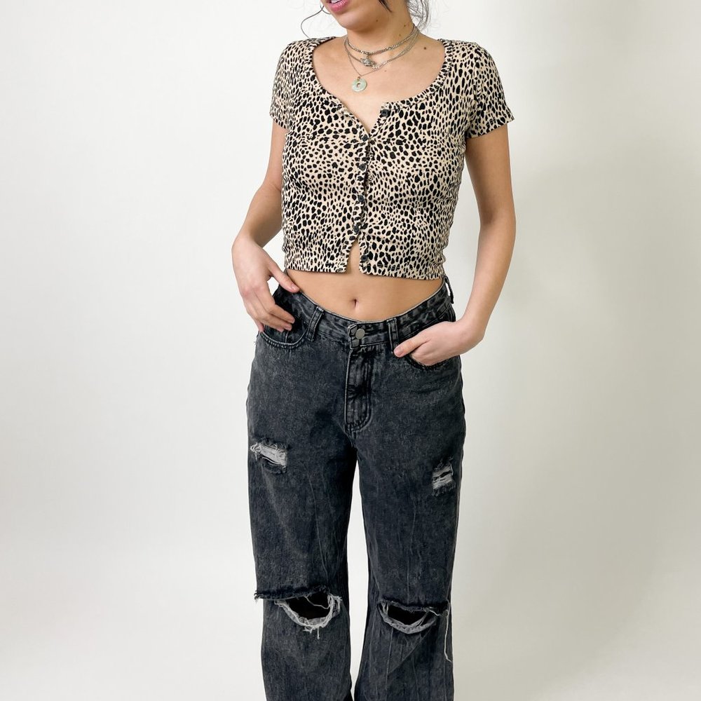 NEW WITH TAGS BRANDY MELVILLE ANIMAL PRINT CROP TOP